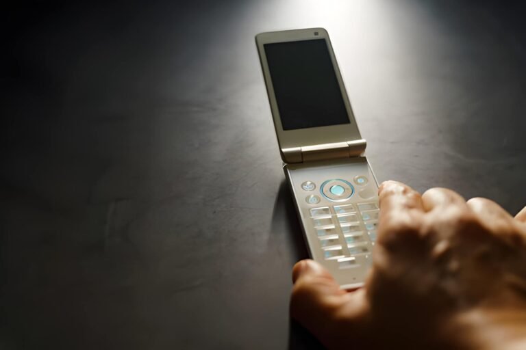 flip phone nyt