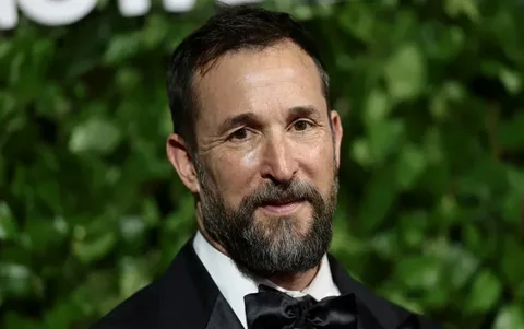 Who is Noah Wyle? People’s Sexiest Man Alive 2026 – Age, Wife & Net Worth Noah Wyle Sexiest Man Alive 2026